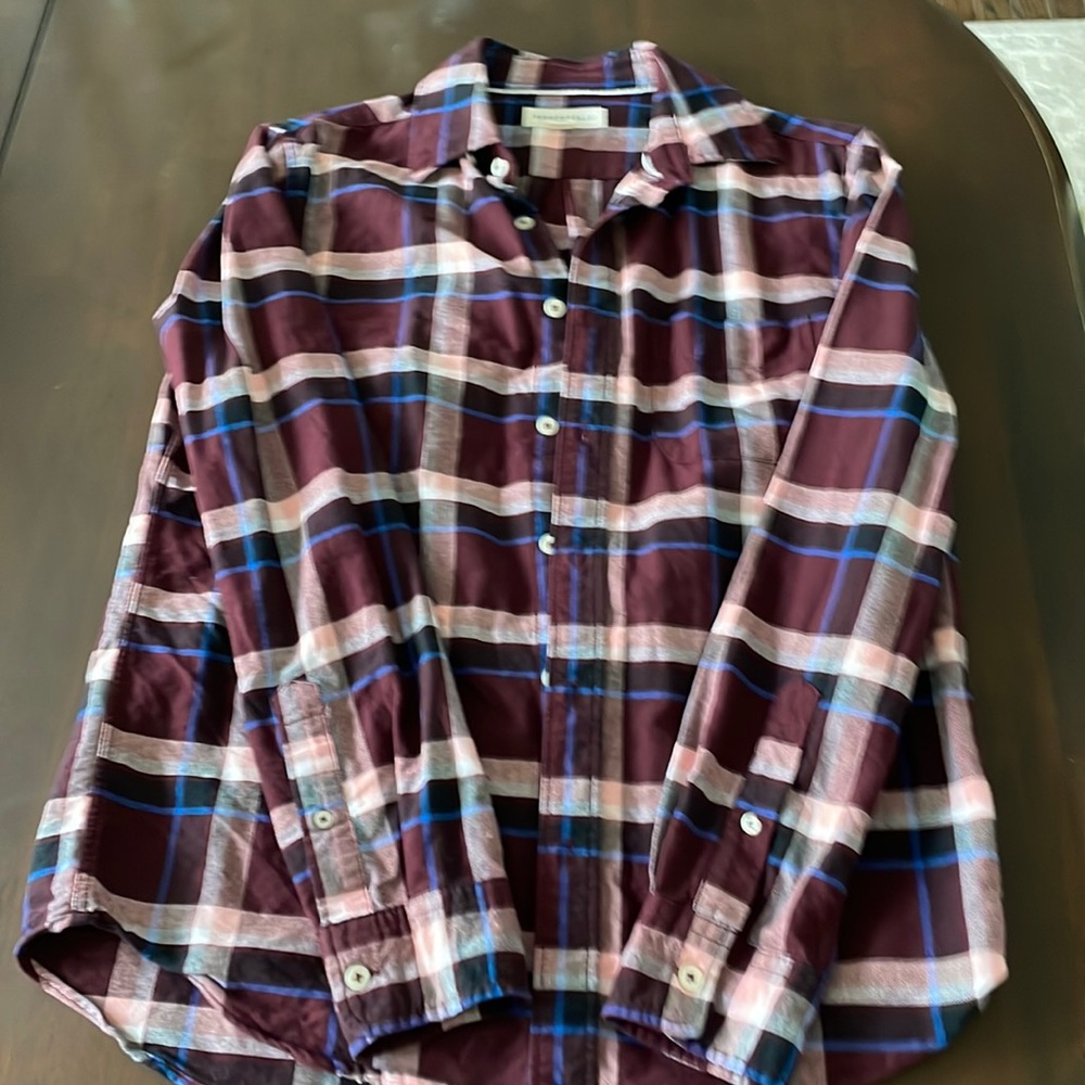 Men’s size small plaid button down shirt